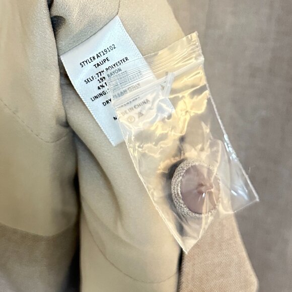 ASTR the Label Square Neck Short Sleeve Jacket in Taupe Size Medium - Picture 5 of 7